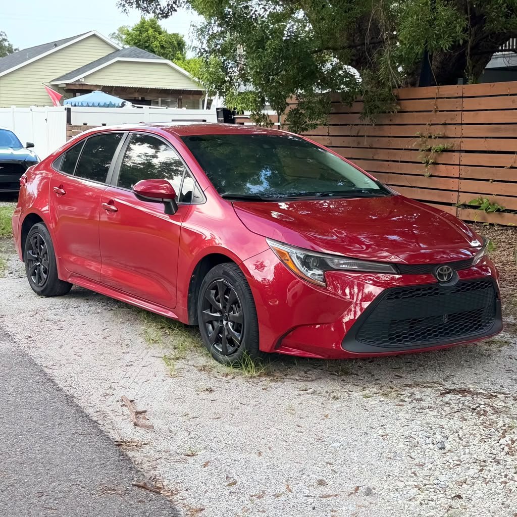 Toyota Corolla LE 2021 - vista 1