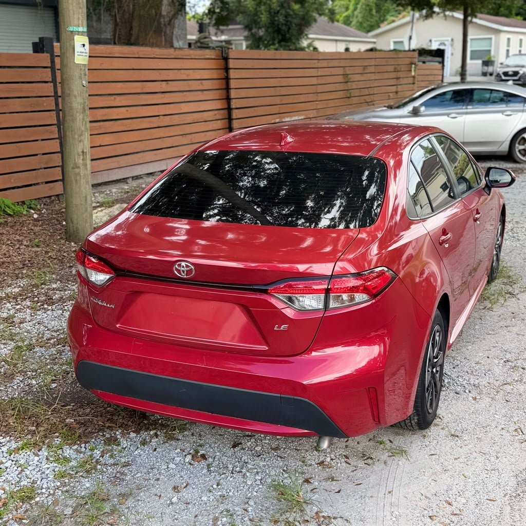 Toyota Corolla LE 2021 - vista 4