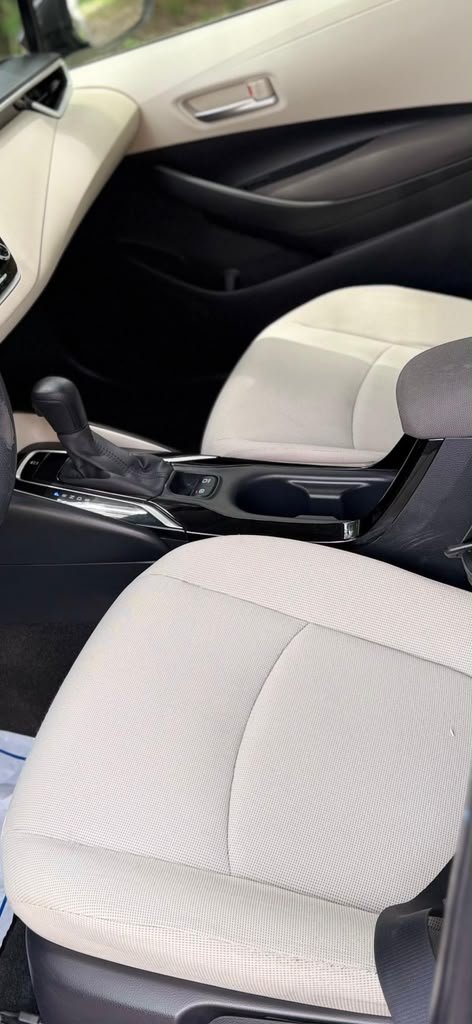 Toyota Corolla LE 2021 - vista 6