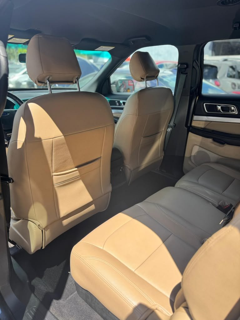 Ford Explorer XLT 2017 - Detalle Interior